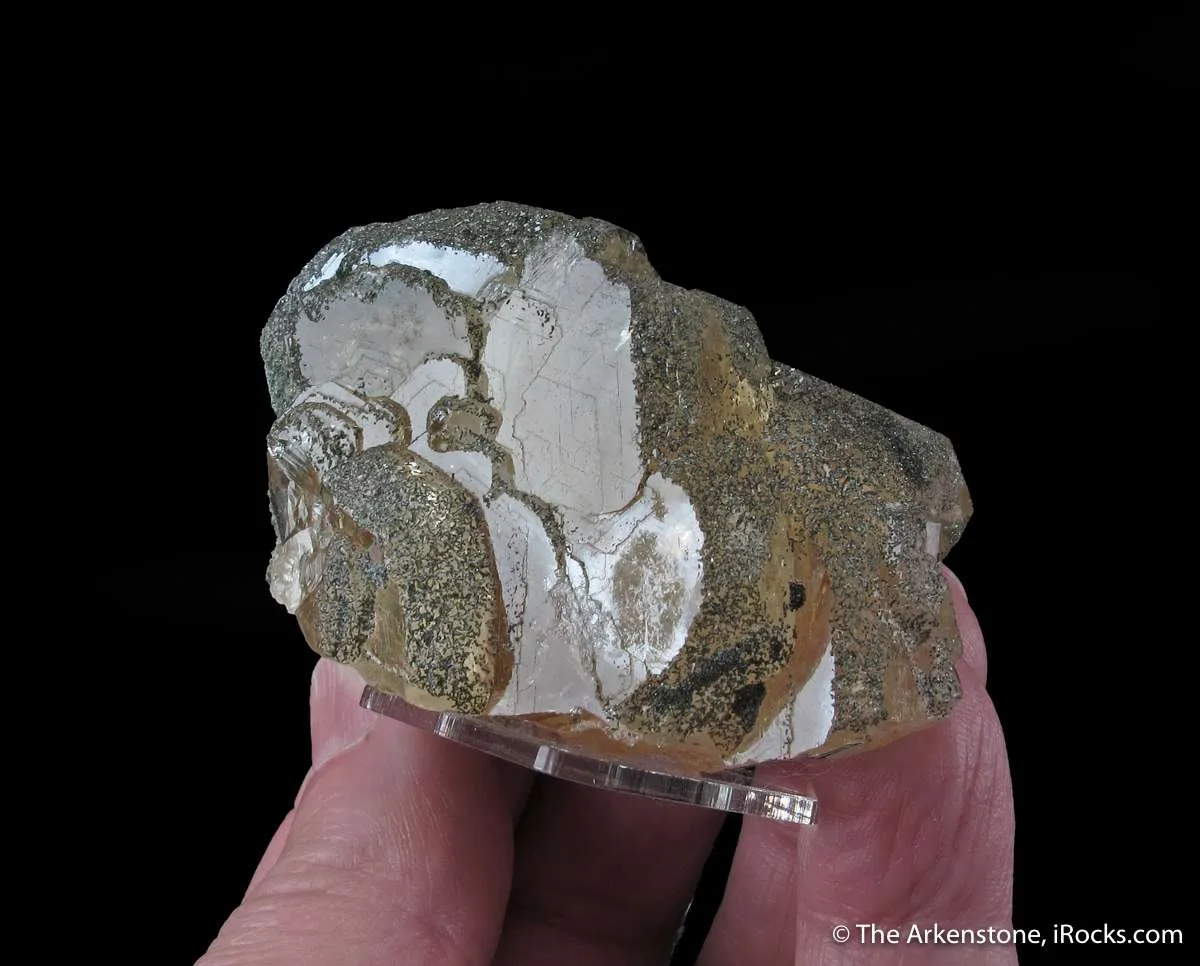 Fluorapatite with Chlorite - image 4