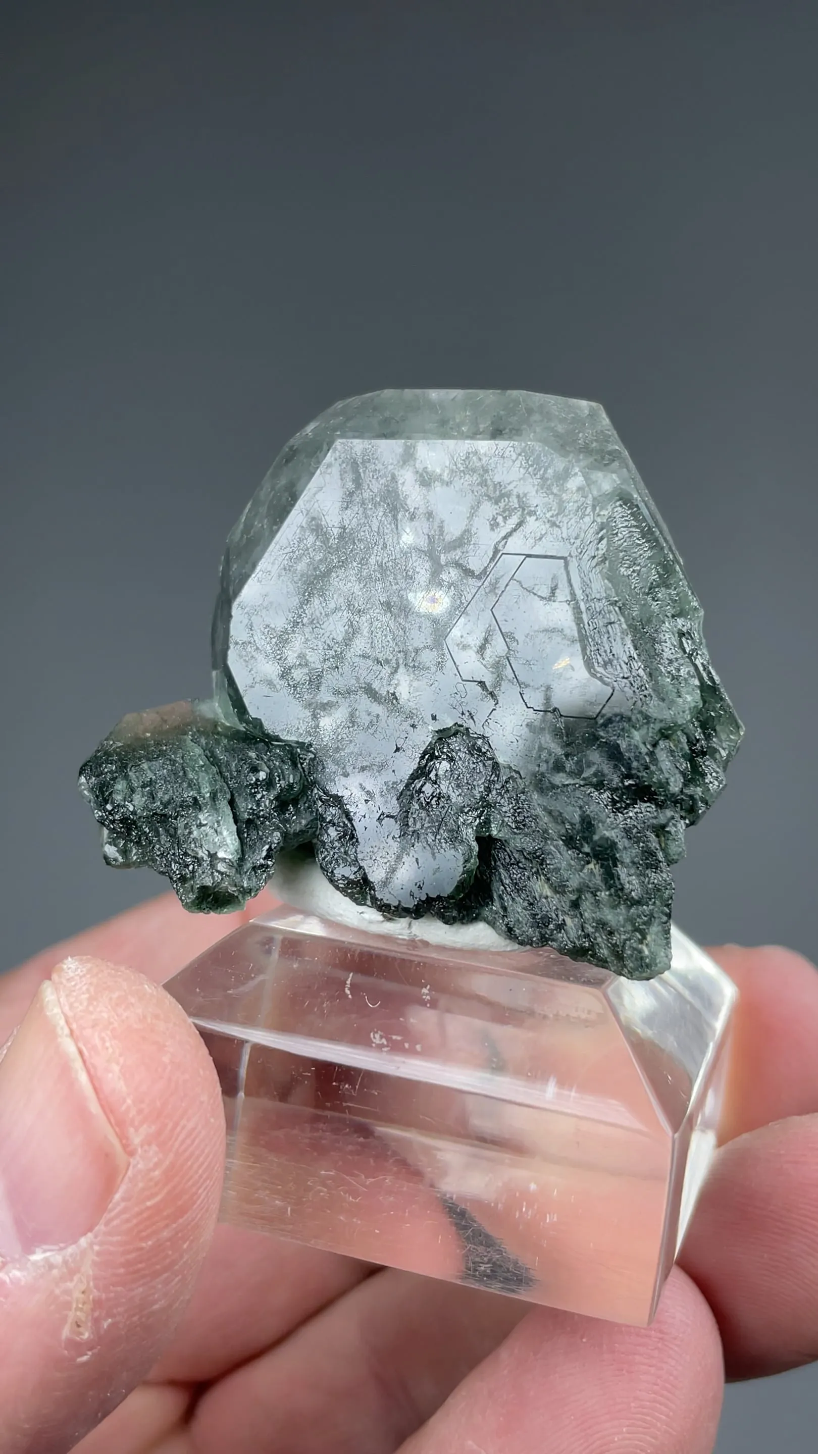 Fluorapatite with Chlorite - image 2