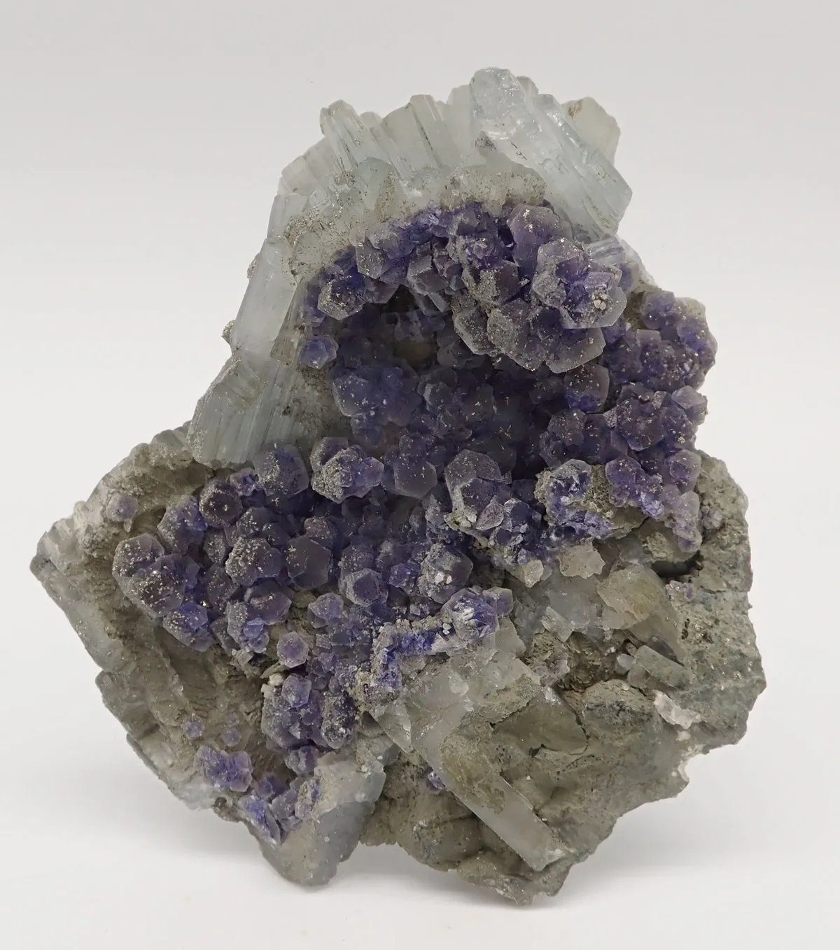 Fluorapatite with Fluorite - image 2