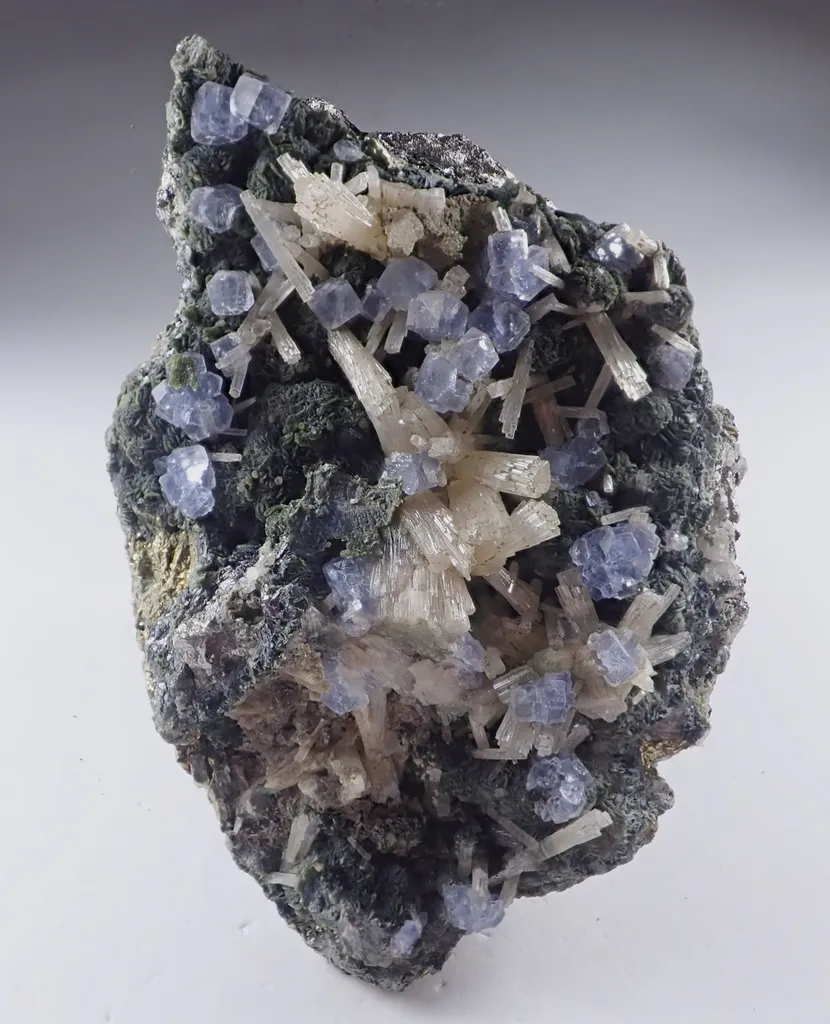 Fluorapatite with Fluorite - image 4