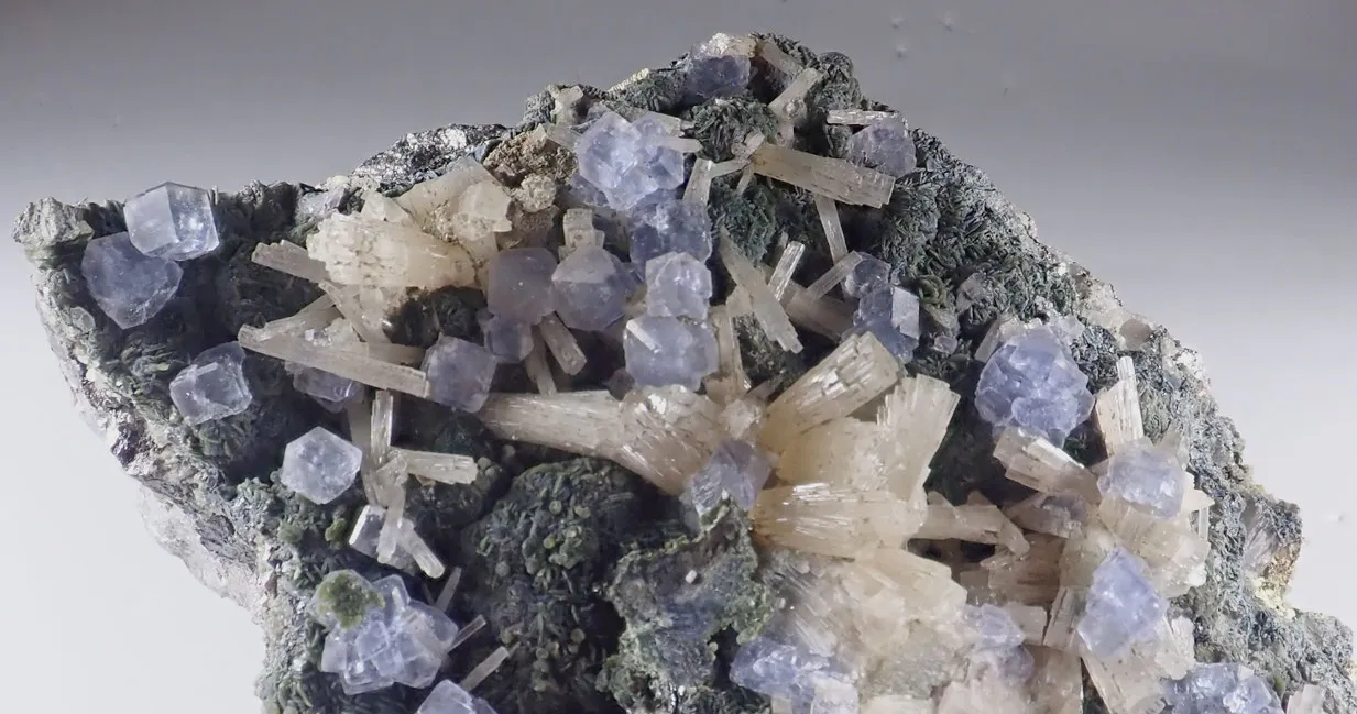 Fluorapatite with Fluorite - image 2