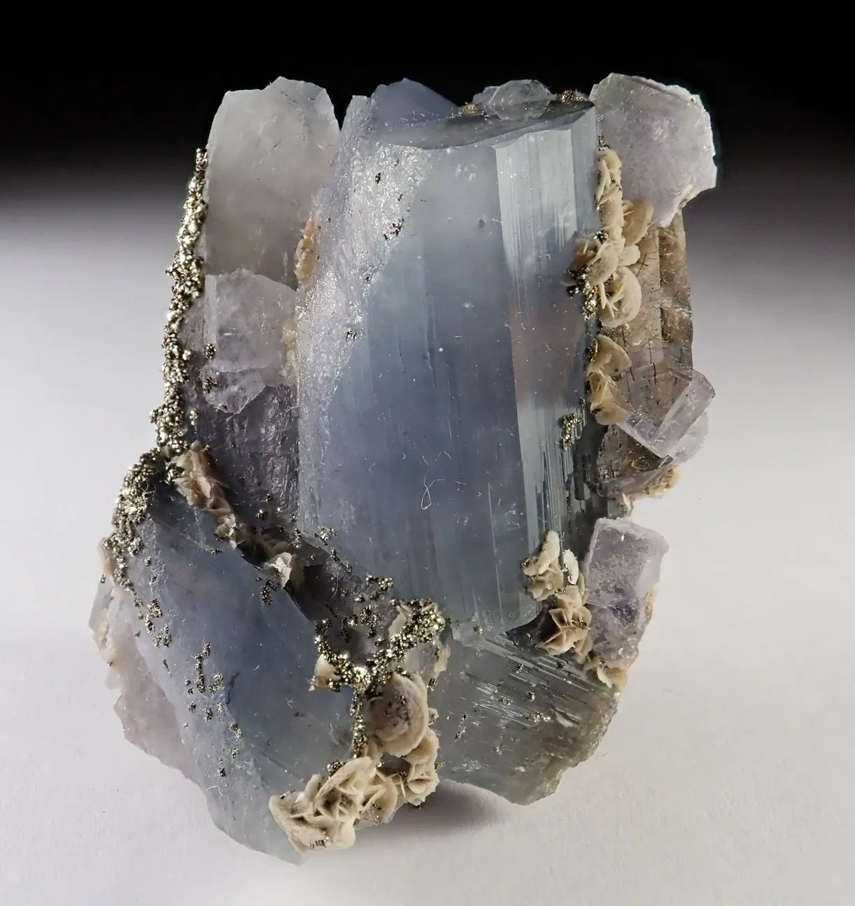 Fluorapatite with Fluorite, Siderite, Pyrite and Quartz - image 4