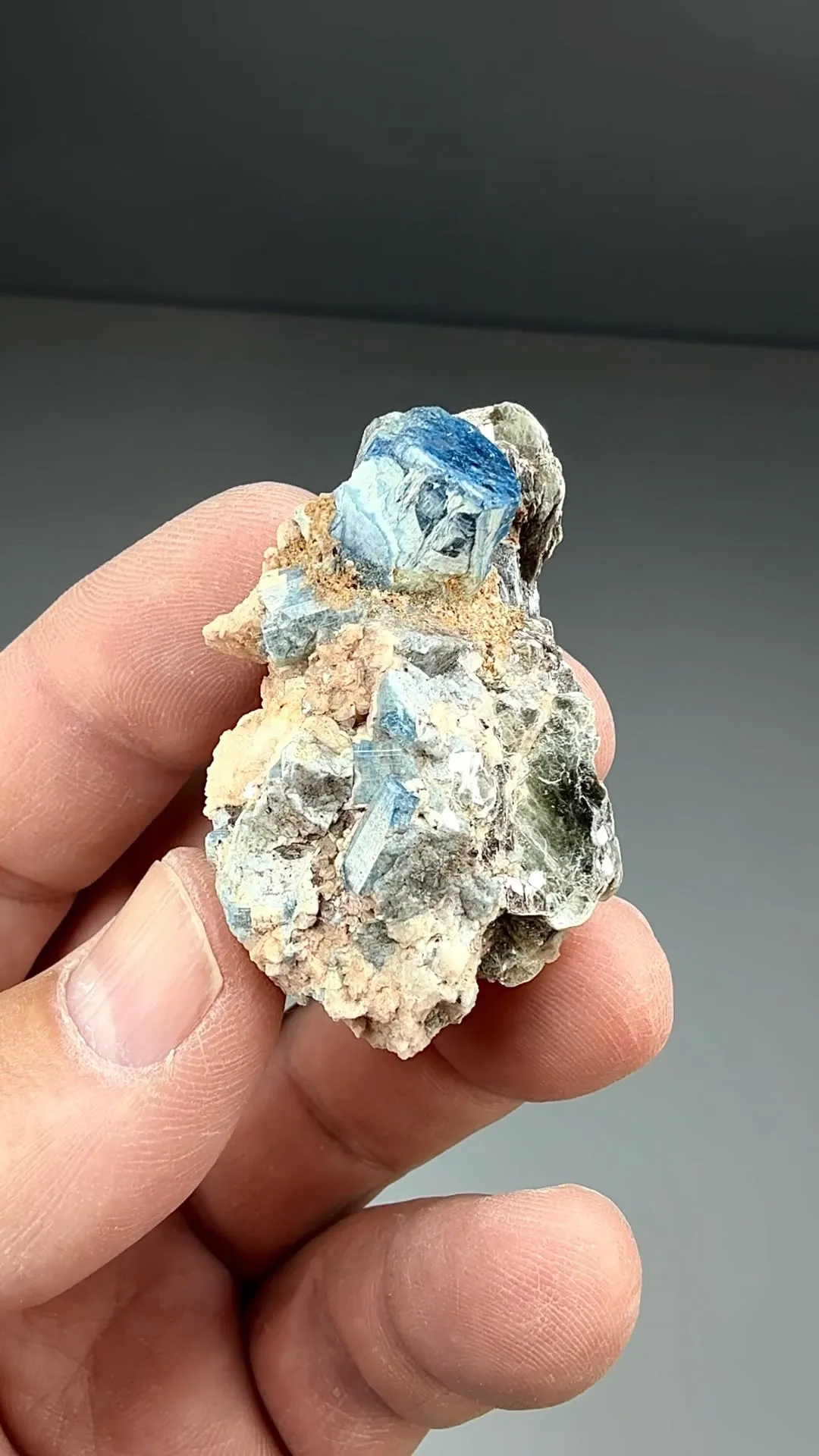 Fluorapatite with Microcline, Muscovite (1999) - image 2