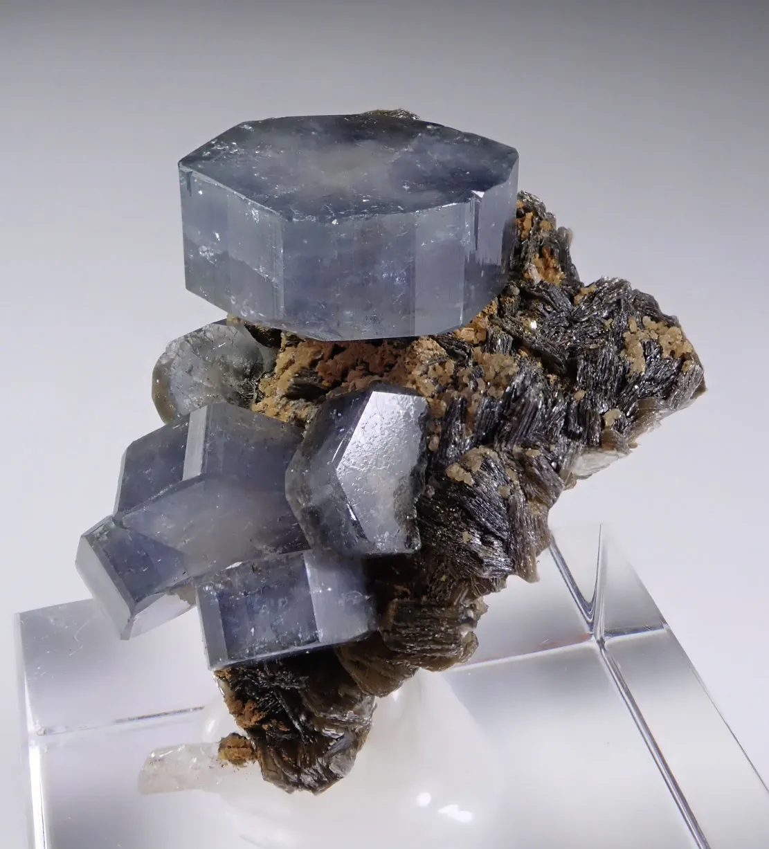 Fluorapatite with Muscovite - image 3