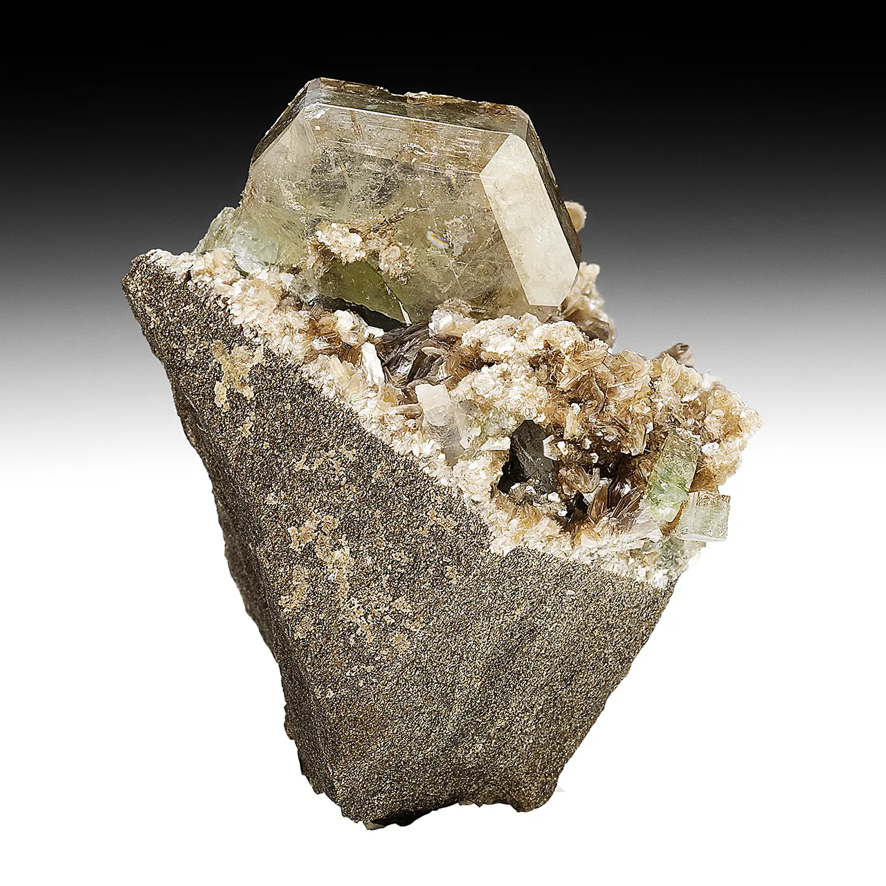 Fluorapatite with Muscovite - image 1