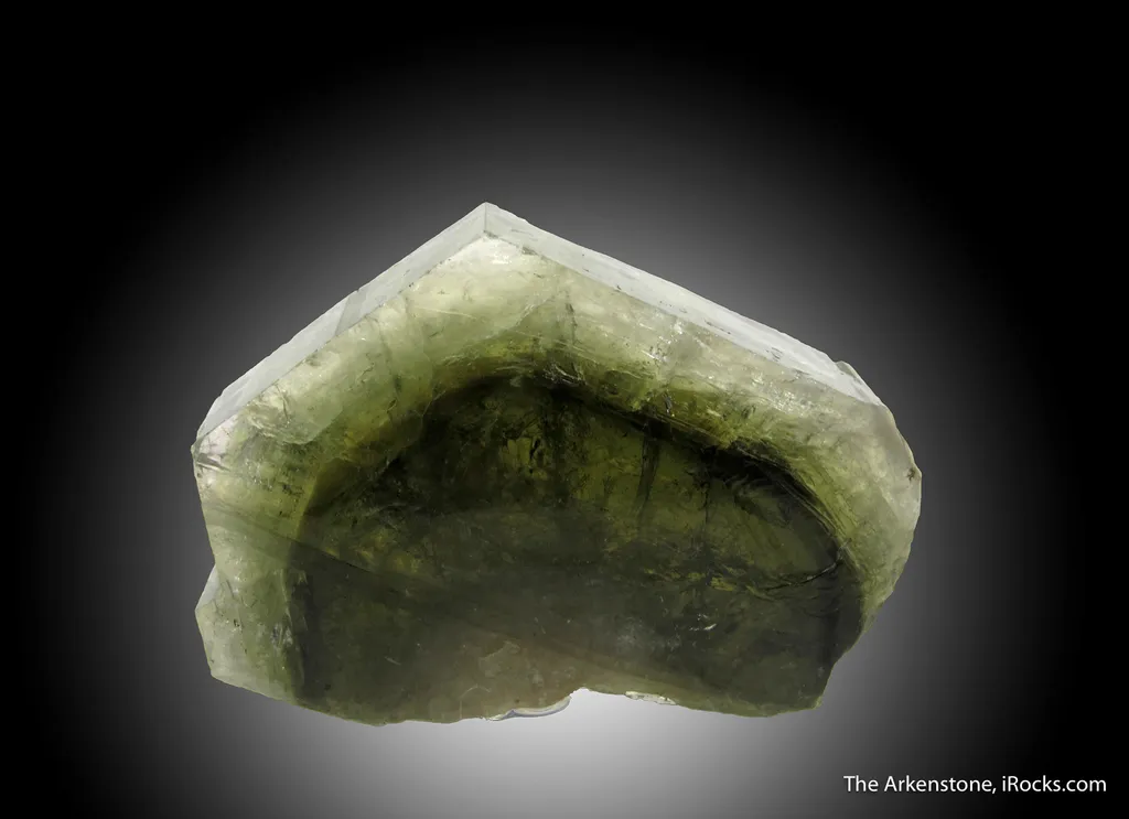 Fluorapatite (with phantoms and fluorescence) - image 3