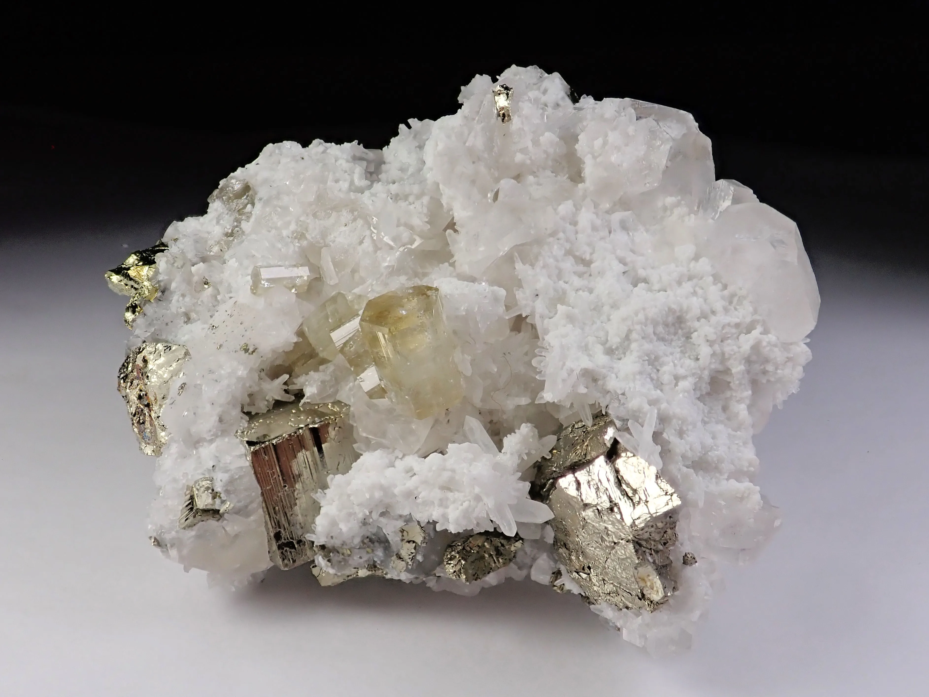 Fluorapatite with Pyrite, Calcite and Quartz - image 2