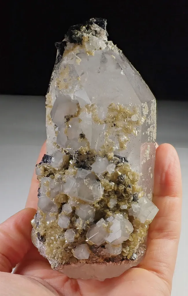 Fluorapatite with Quartz image