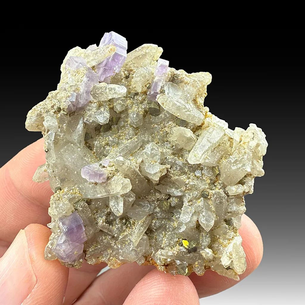 Fluorapatite with Quartz (1170) image