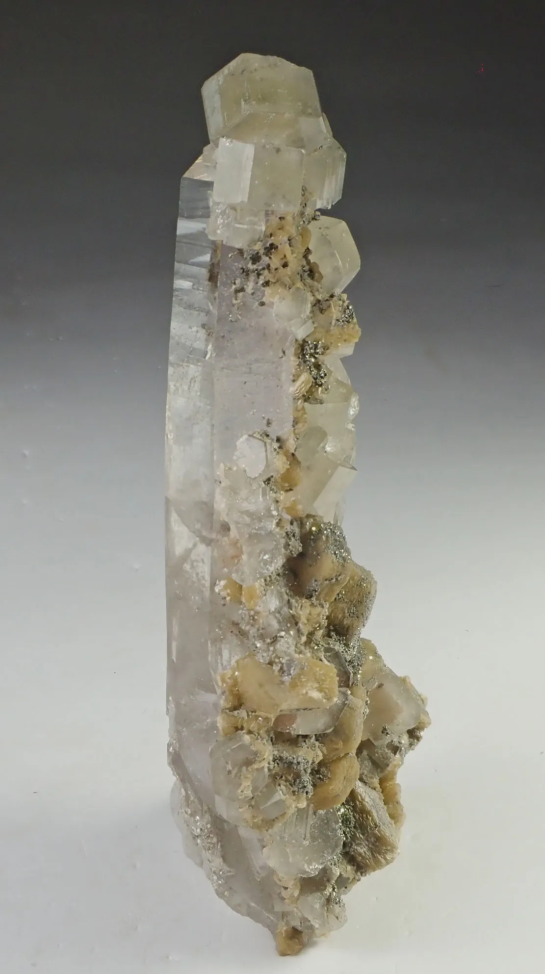 Fluorapatite with Quartz - image 1