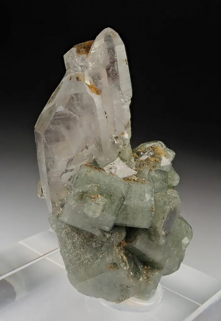 Fluorapatite with Quartz image