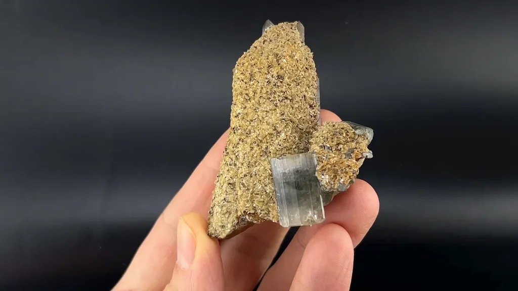 Fluorapatite with Quartz - image 4