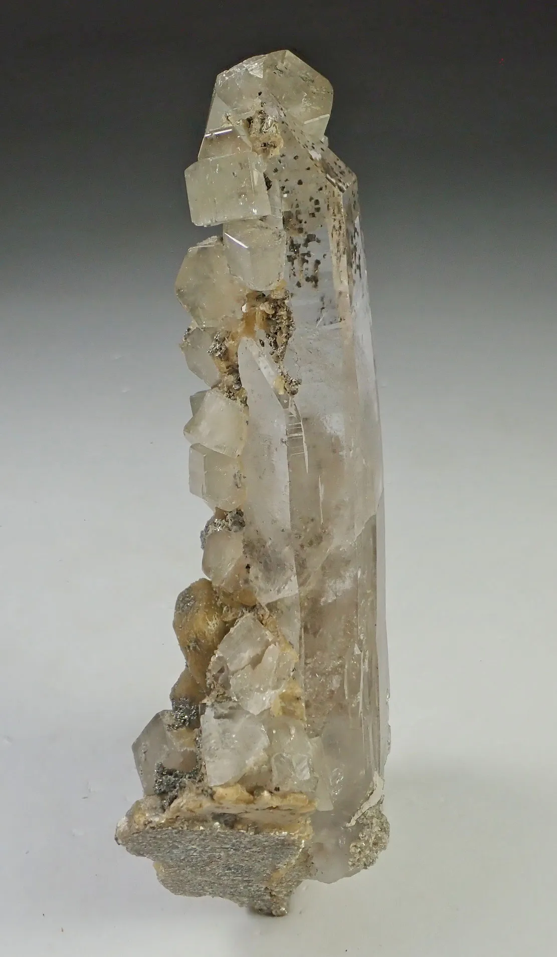 Fluorapatite with Quartz - image 4