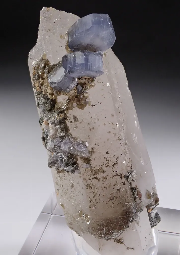 Fluorapatite with Quartz image