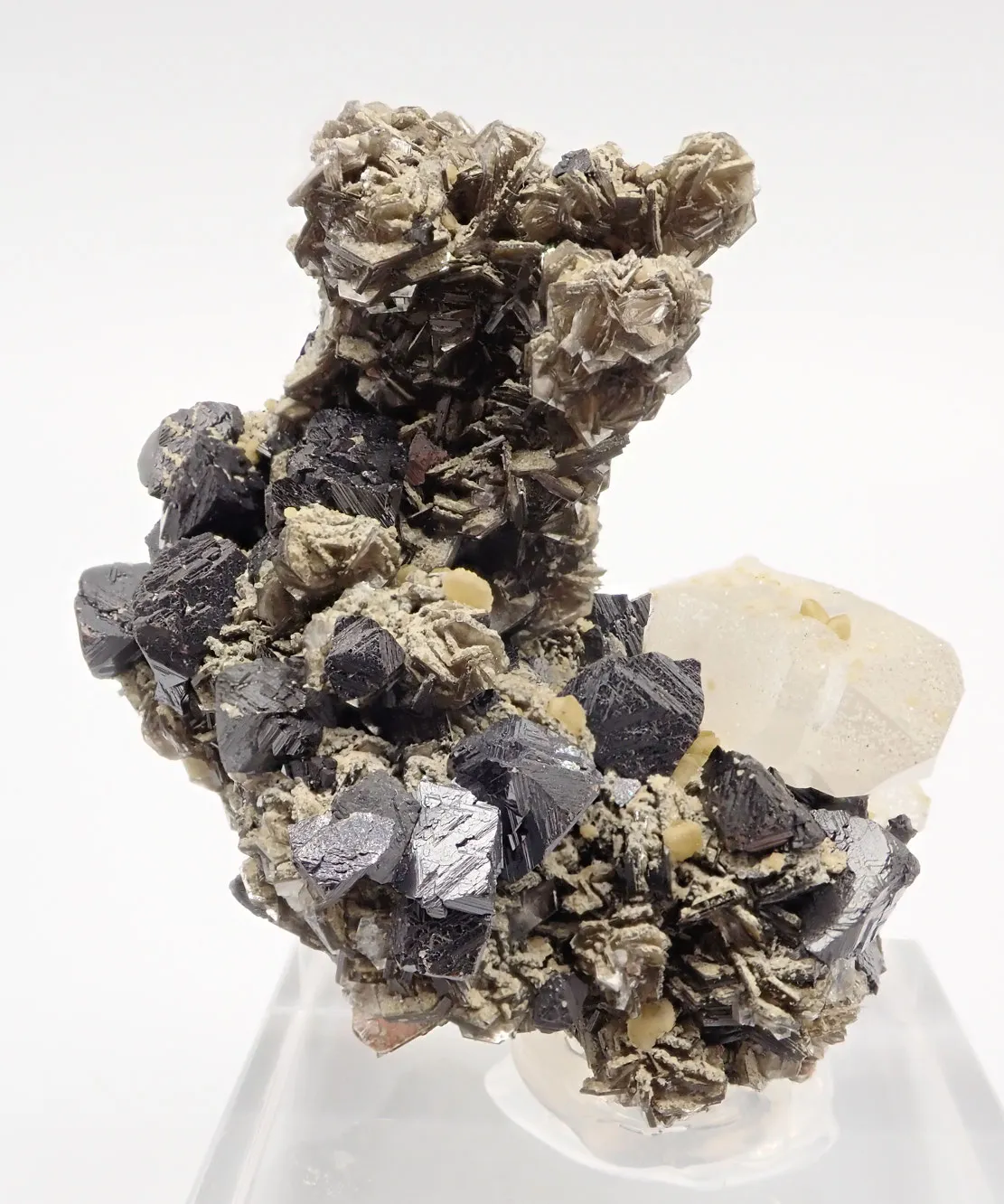 Fluorapatite with Quartz - image 1