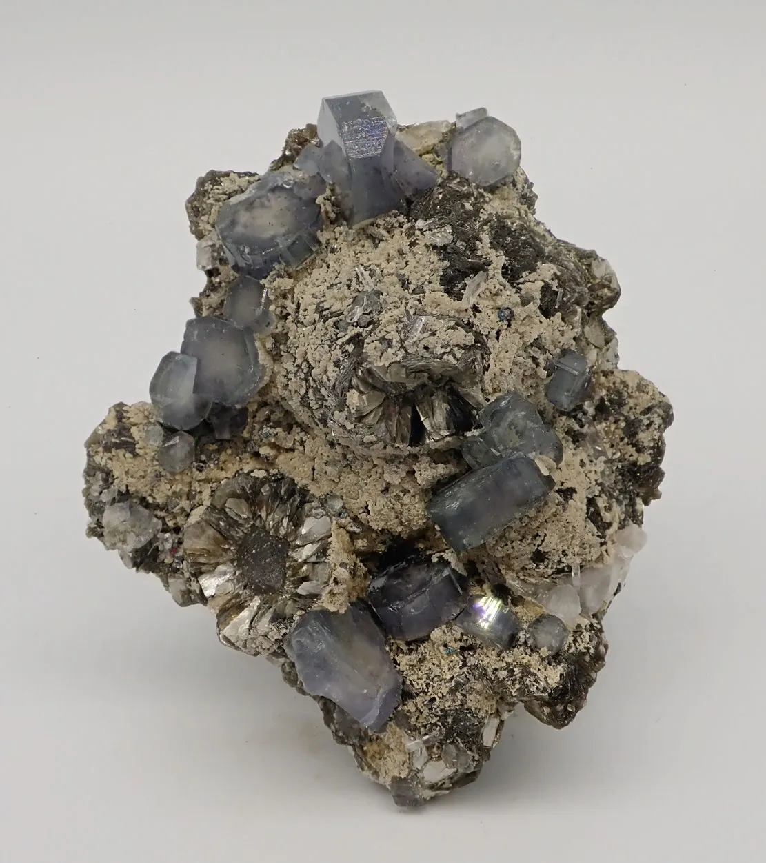 Fluorapatite with Quartz and Muscovite - image 3