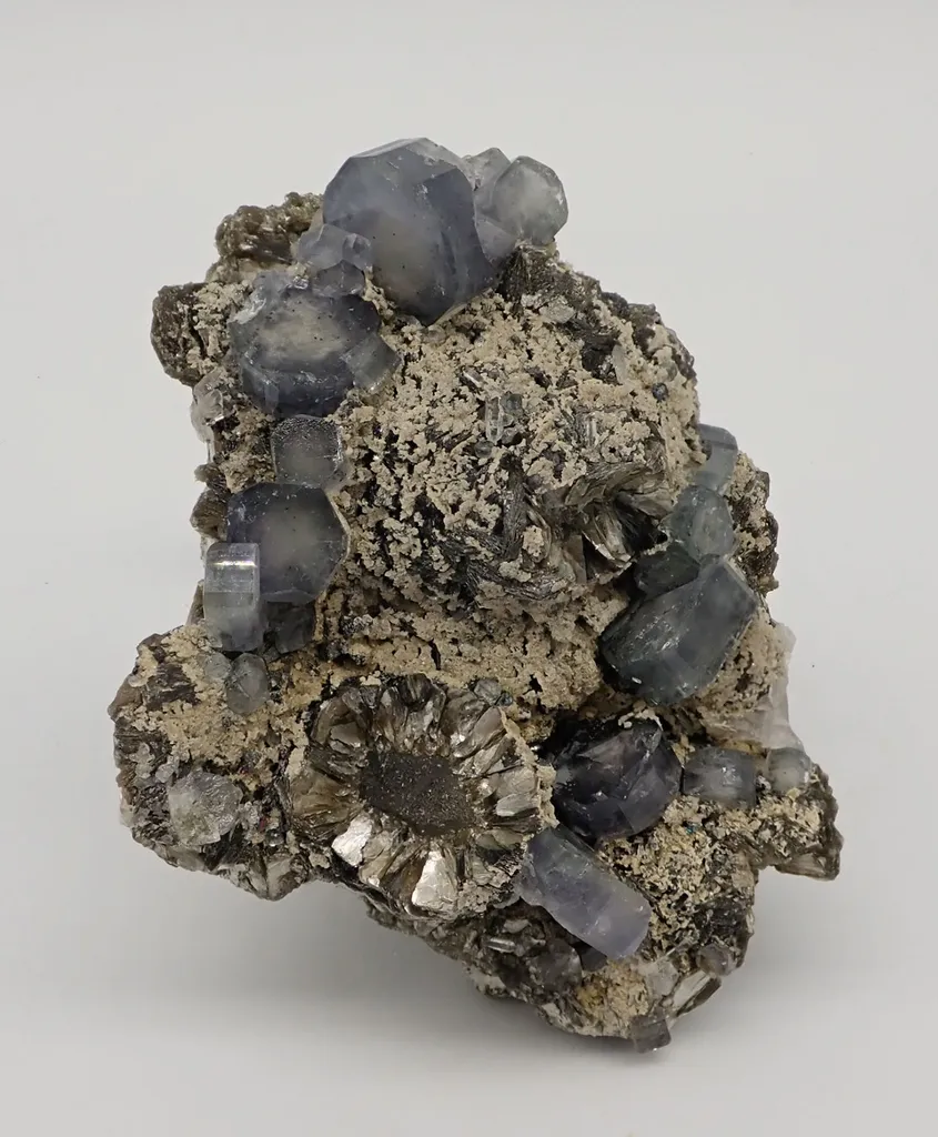 Fluorapatite with Quartz and Muscovite image