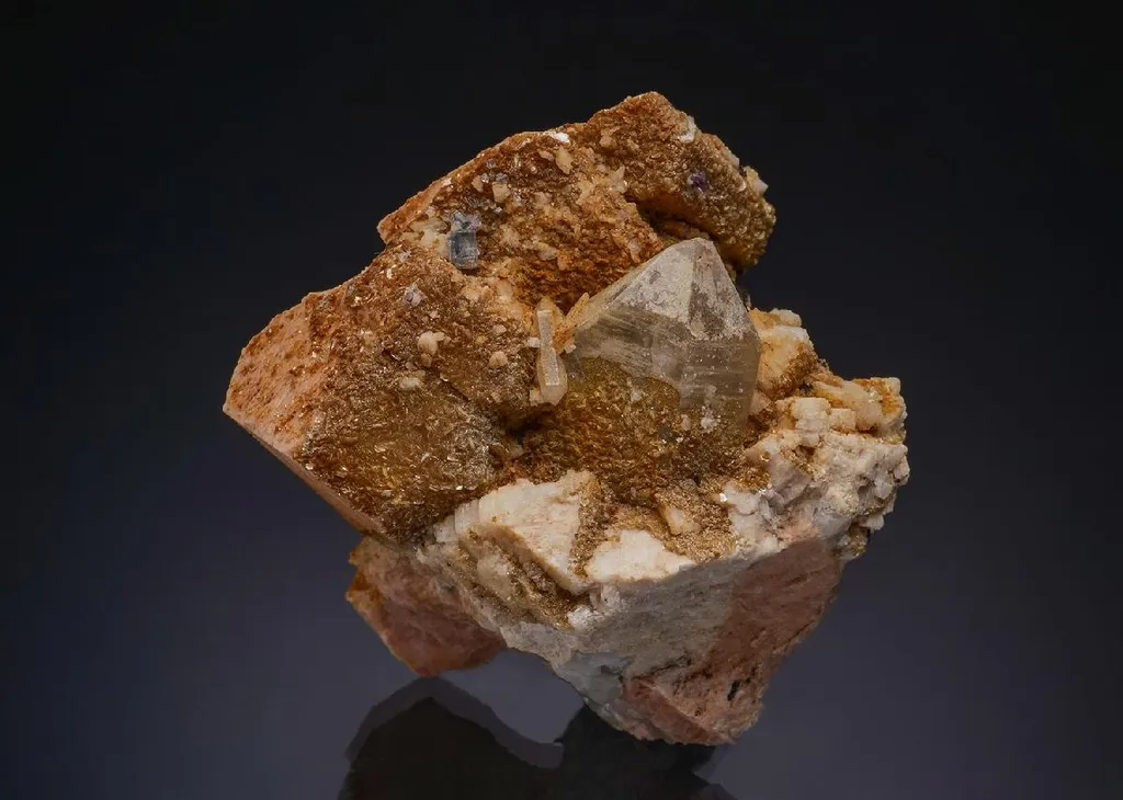 Fluorapatite with Quartz and Orthoclase image