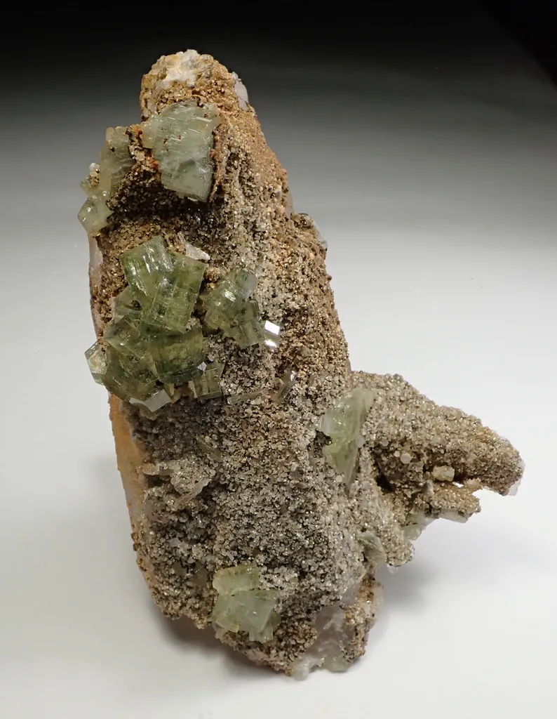 Fluorapatite with Quartz and Siderite - image 3