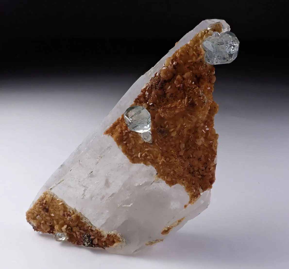 Fluorapatite with Quartz and Siderite - image 5