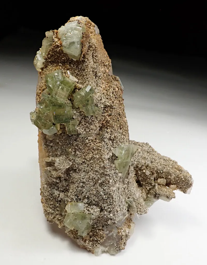 Fluorapatite with Quartz and Siderite image