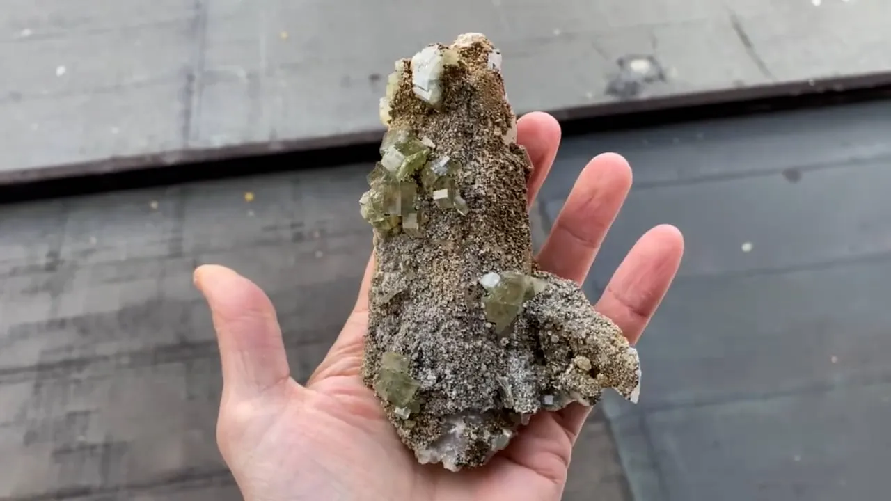 Fluorapatite with Quartz and Siderite - image 5