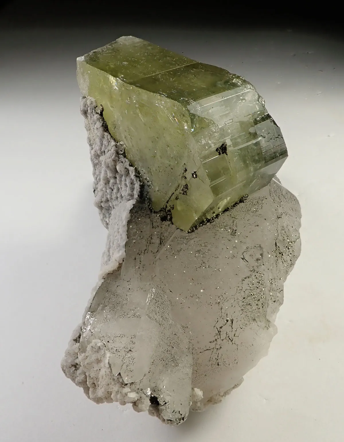 Fluorapatite with Quartz - image 3