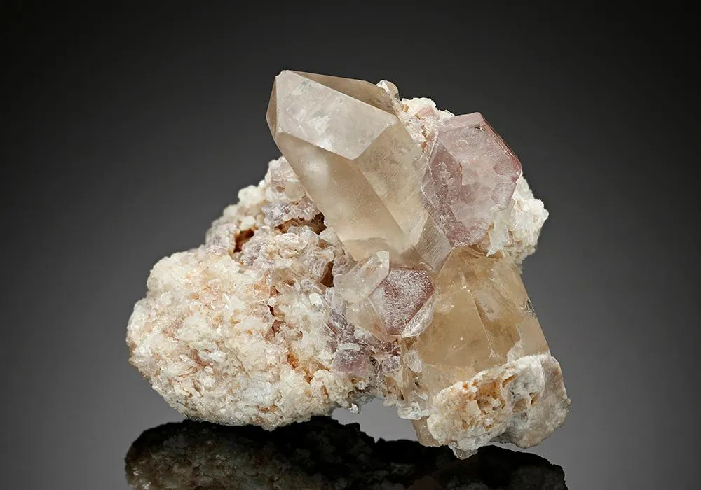Fluorapatite with Quartz image
