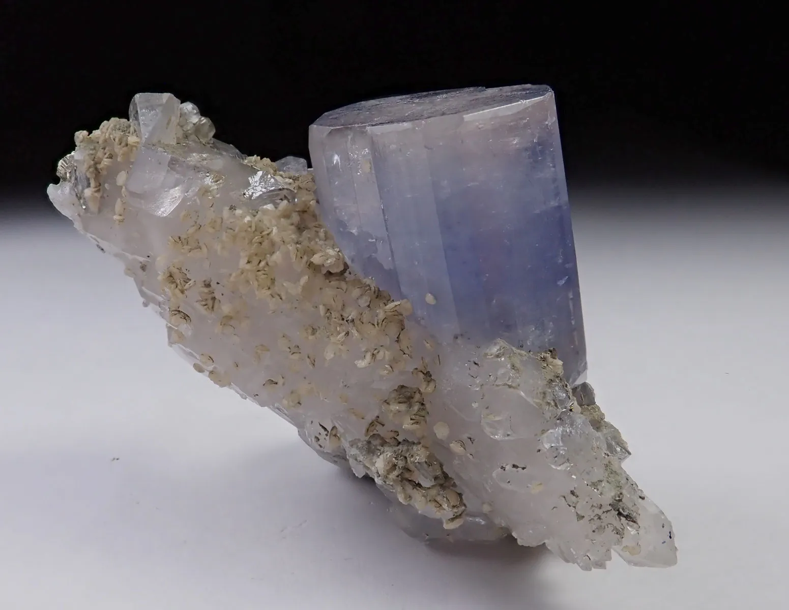 Fluorapatite with Quartz - image 6