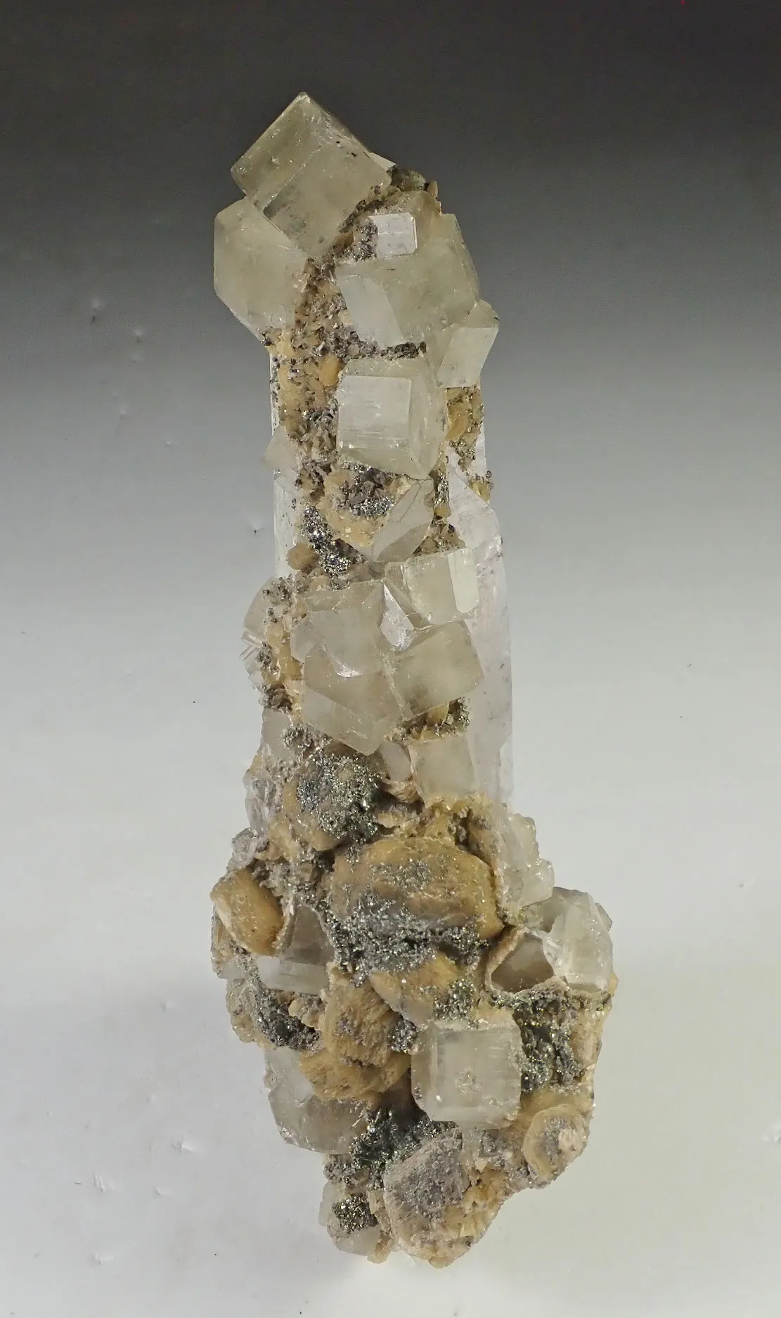 Fluorapatite with Quartz - image 3