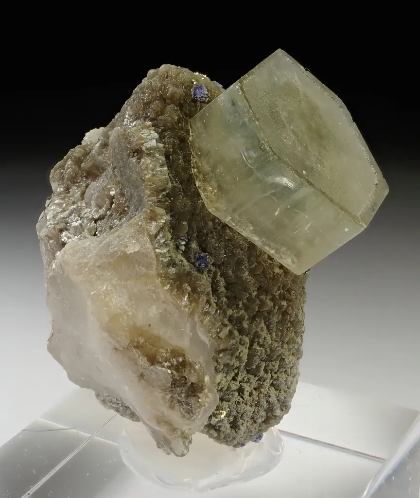 Fluorapatite with Quartz, Fluorite and Pyrite - image 3