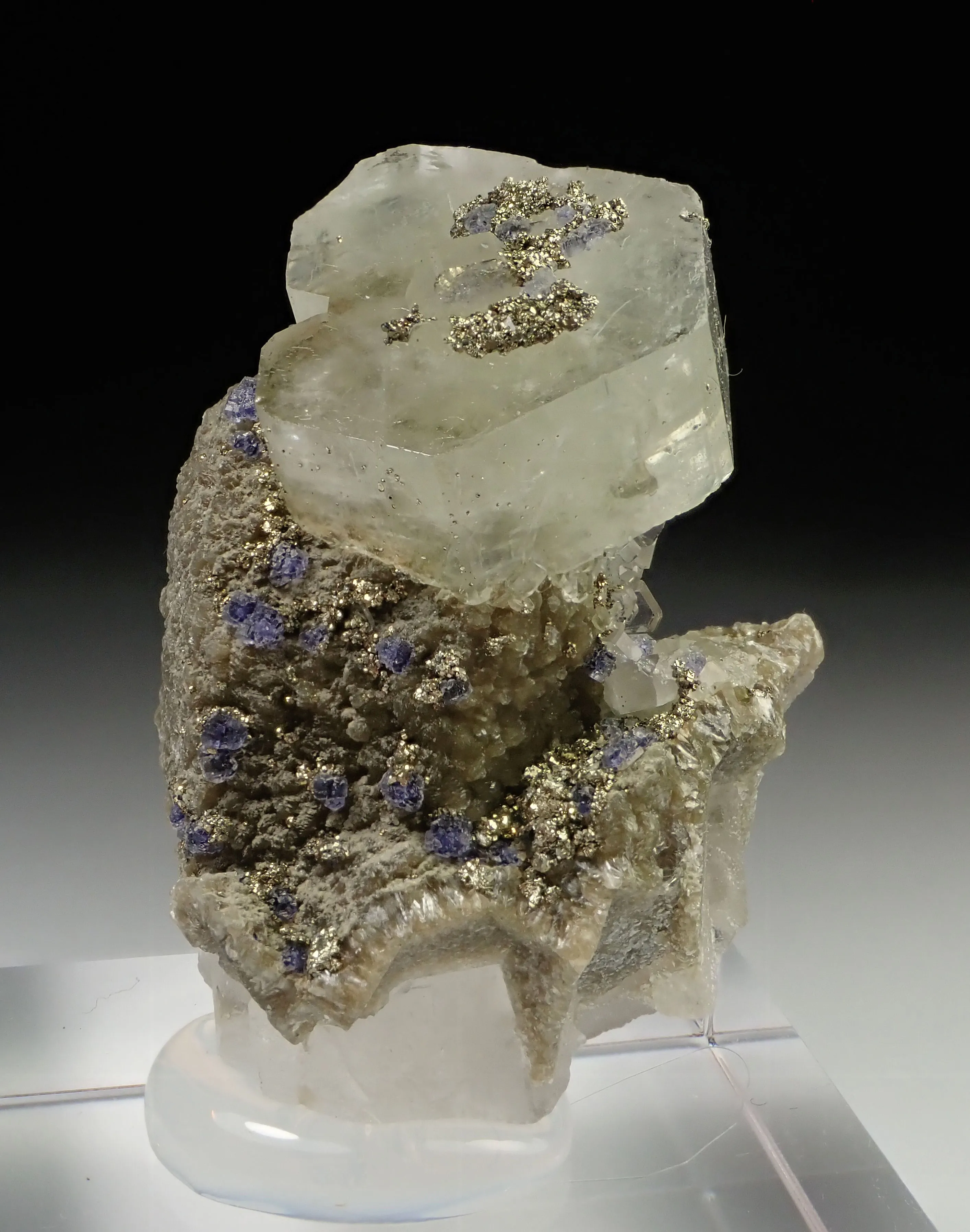 Fluorapatite with Quartz, Fluorite and Pyrite - image 3