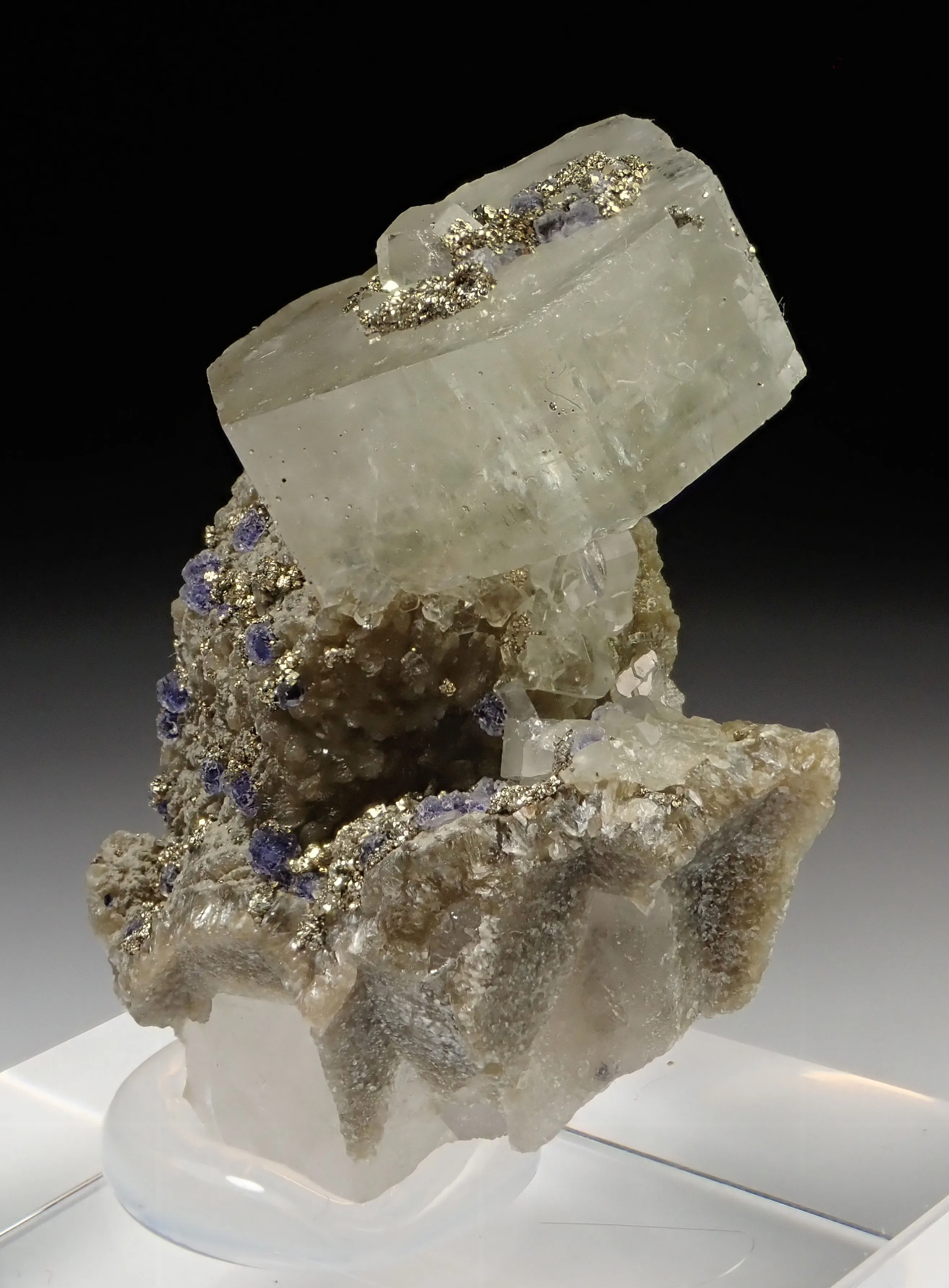 Fluorapatite with Quartz, Fluorite and Pyrite - image 2