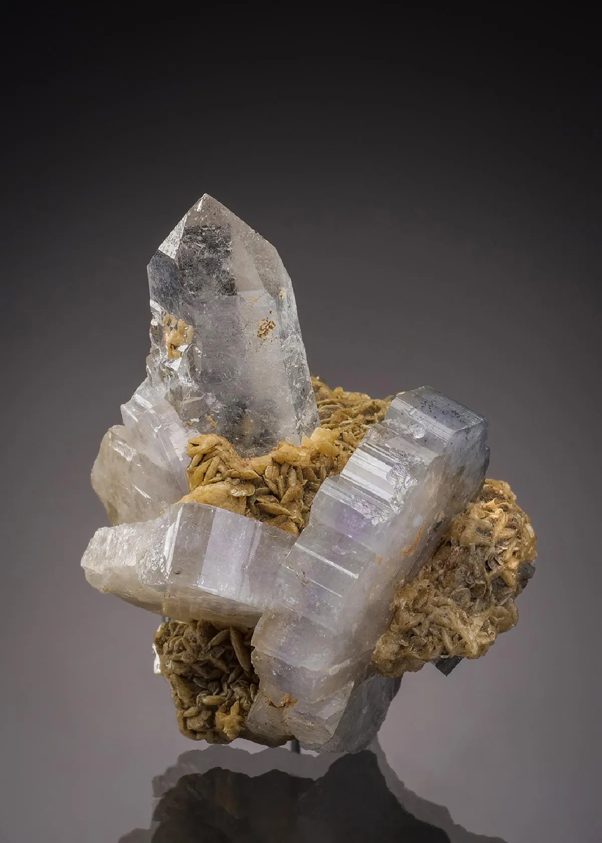 Fluorapatite with Quartz Siderite and Arsenopyrite - image 1