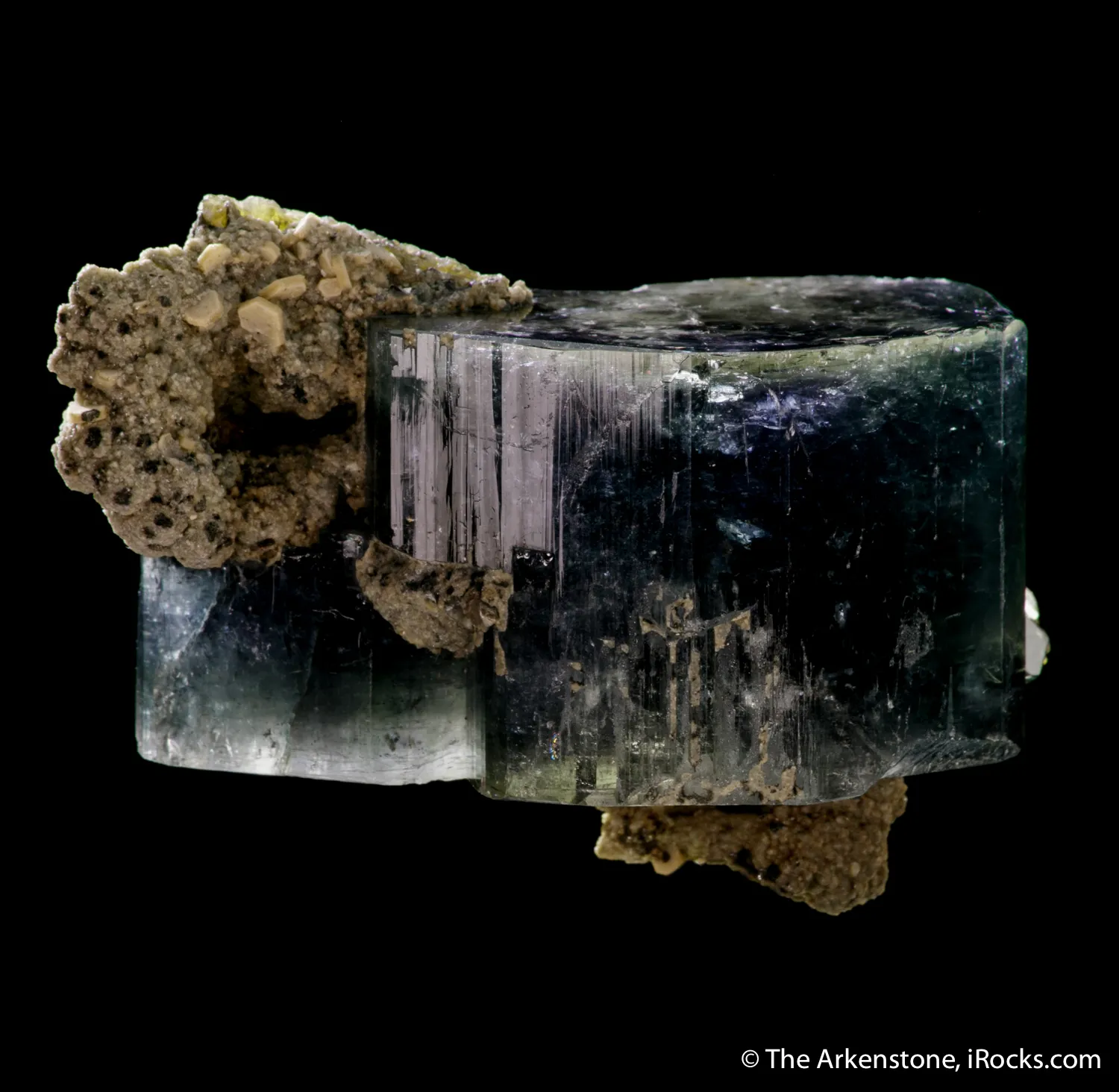 Fluorapatite with Siderite - image 4