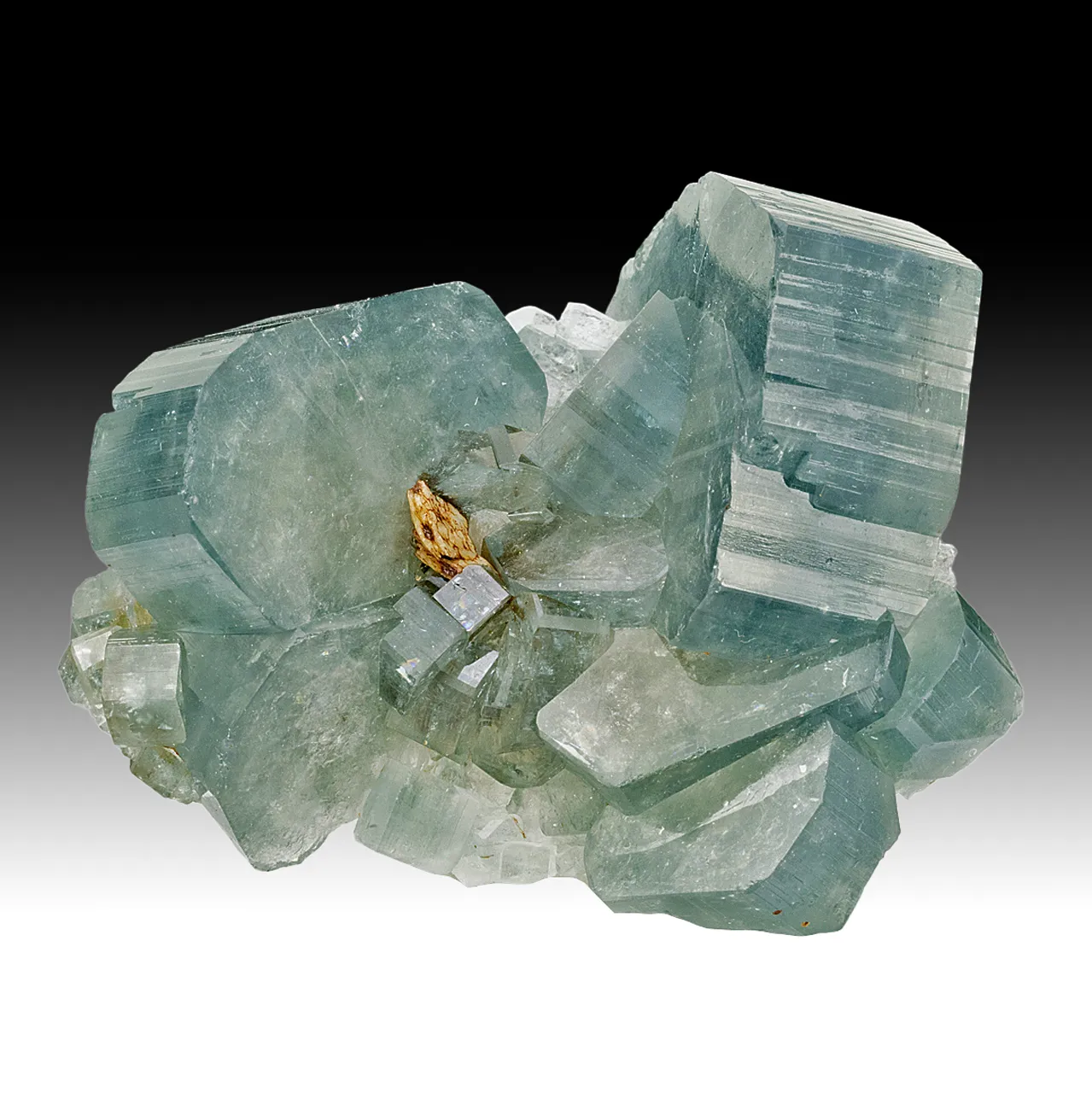 Fluorapatite with Siderite - image 1