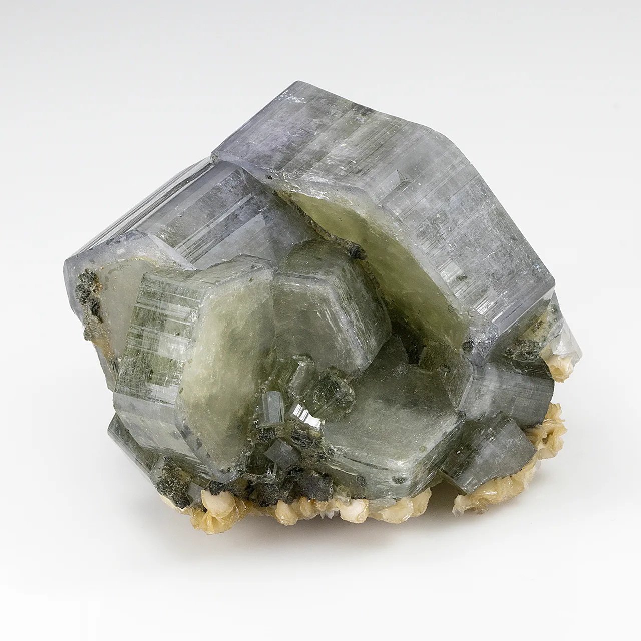 Fluorapatite with Siderite - image 1