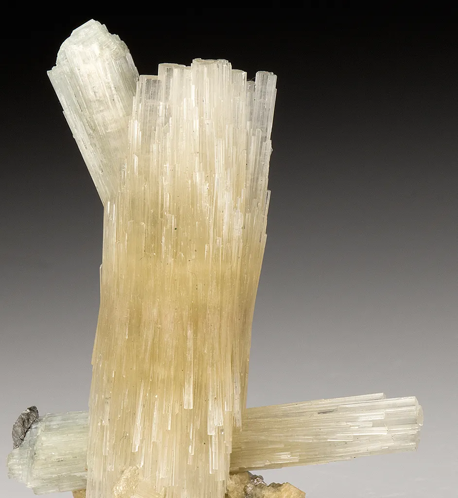 Fluorapatite with Siderite - image 2