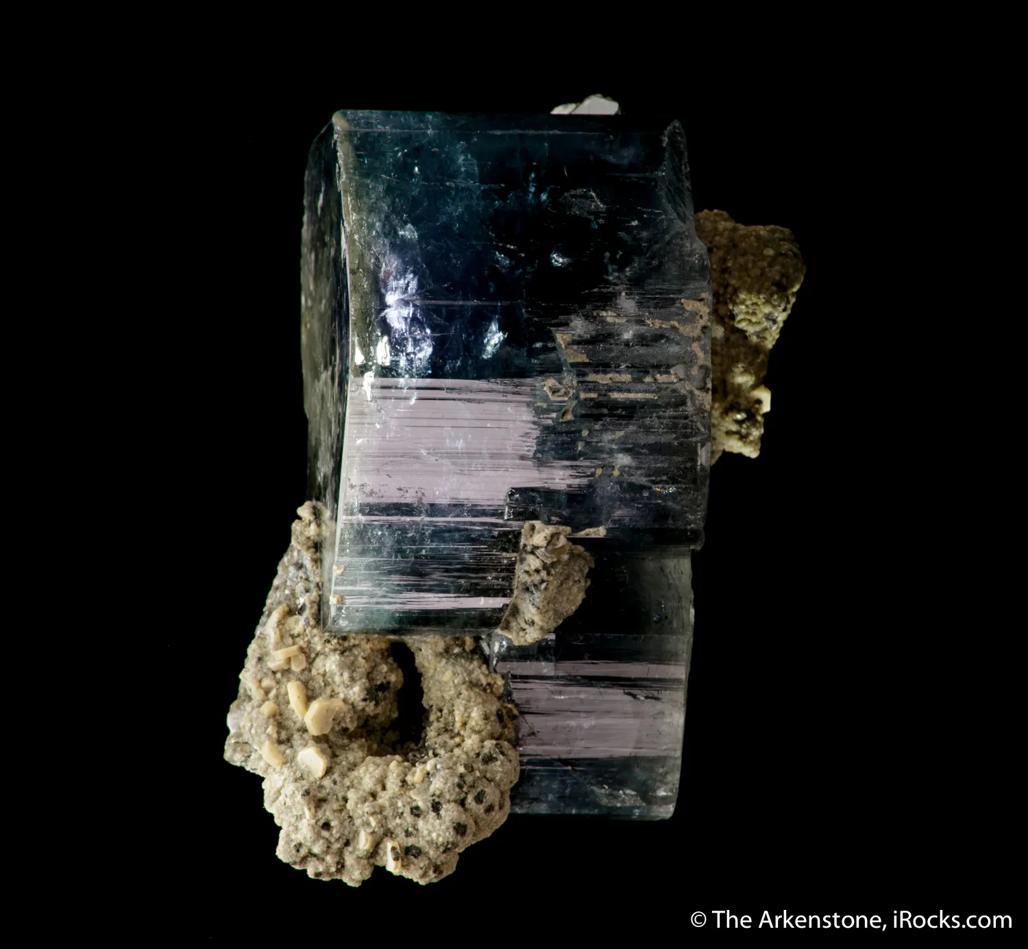 Fluorapatite with Siderite - image 3