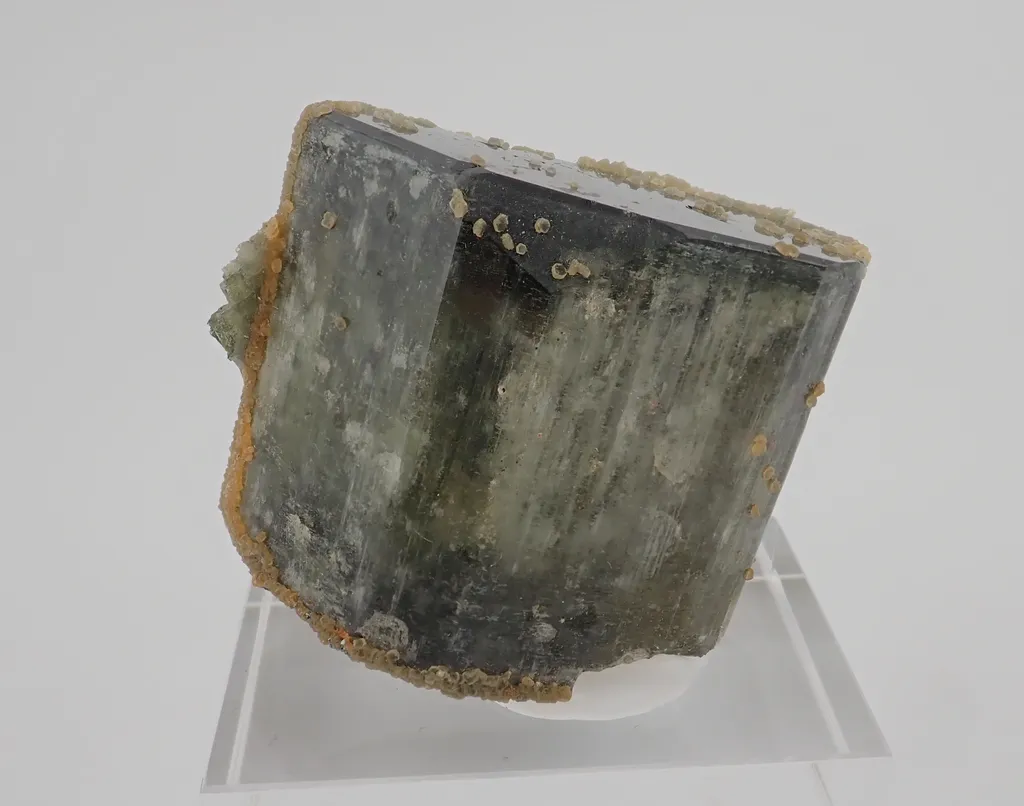 Fluorapatite, with Siderite image