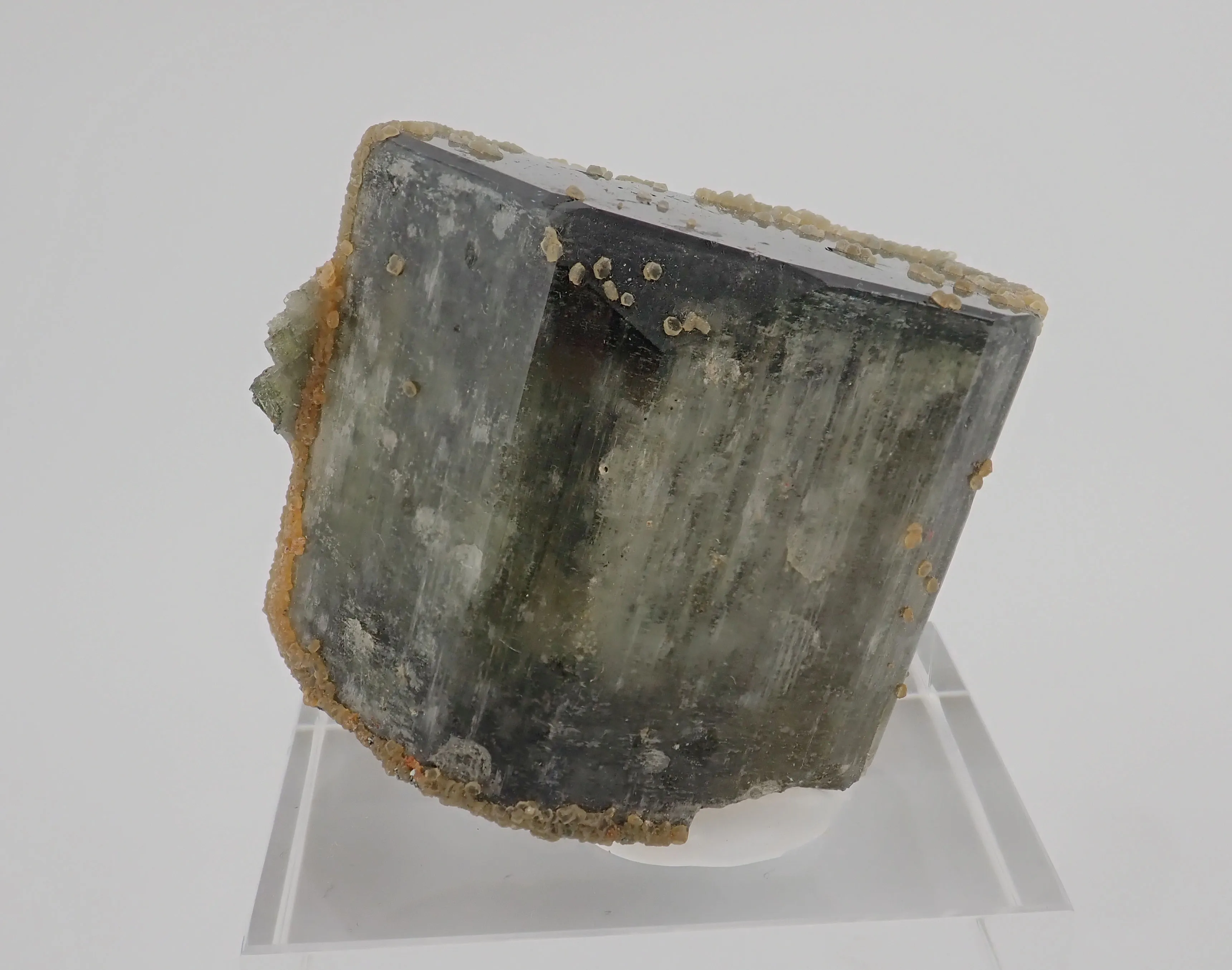 Fluorapatite, with Siderite - image 1