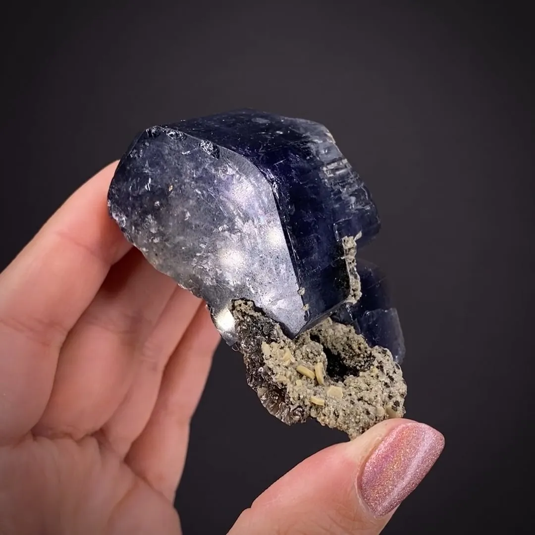 Fluorapatite with Siderite - image 1