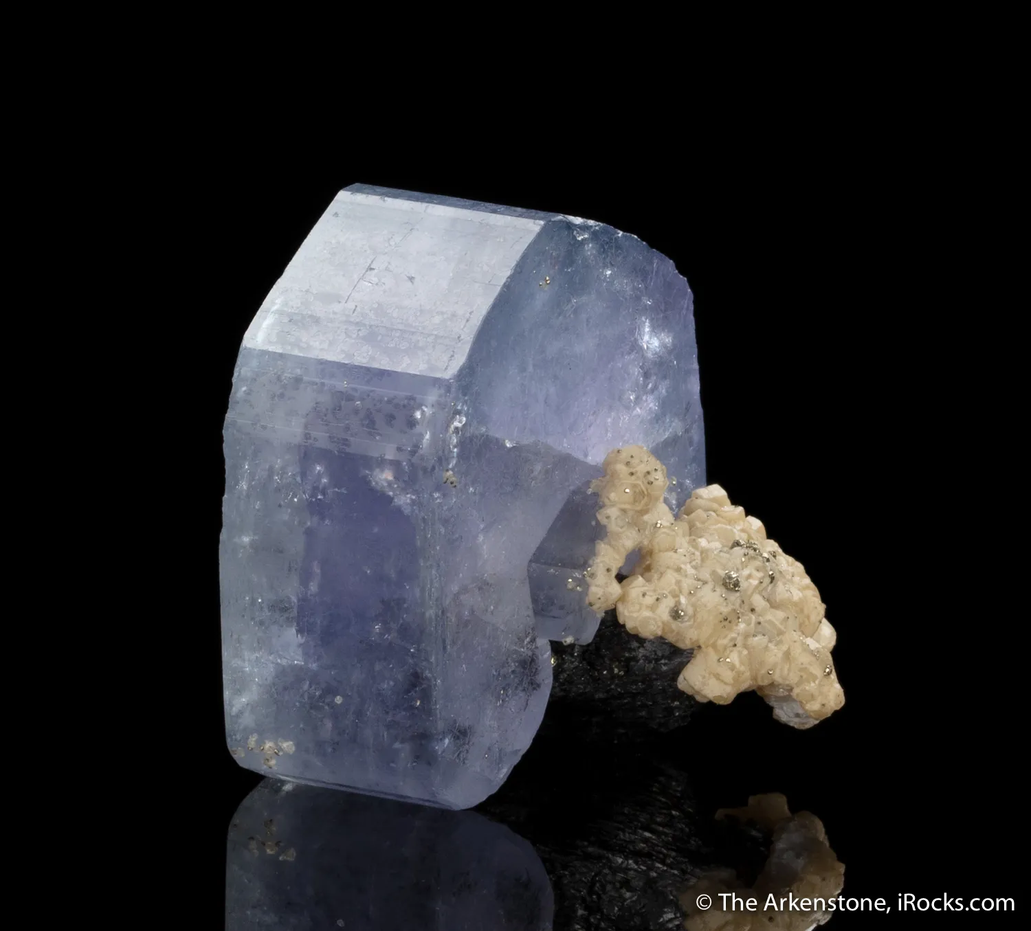 Fluorapatite with Siderite and Ferberite - image 3