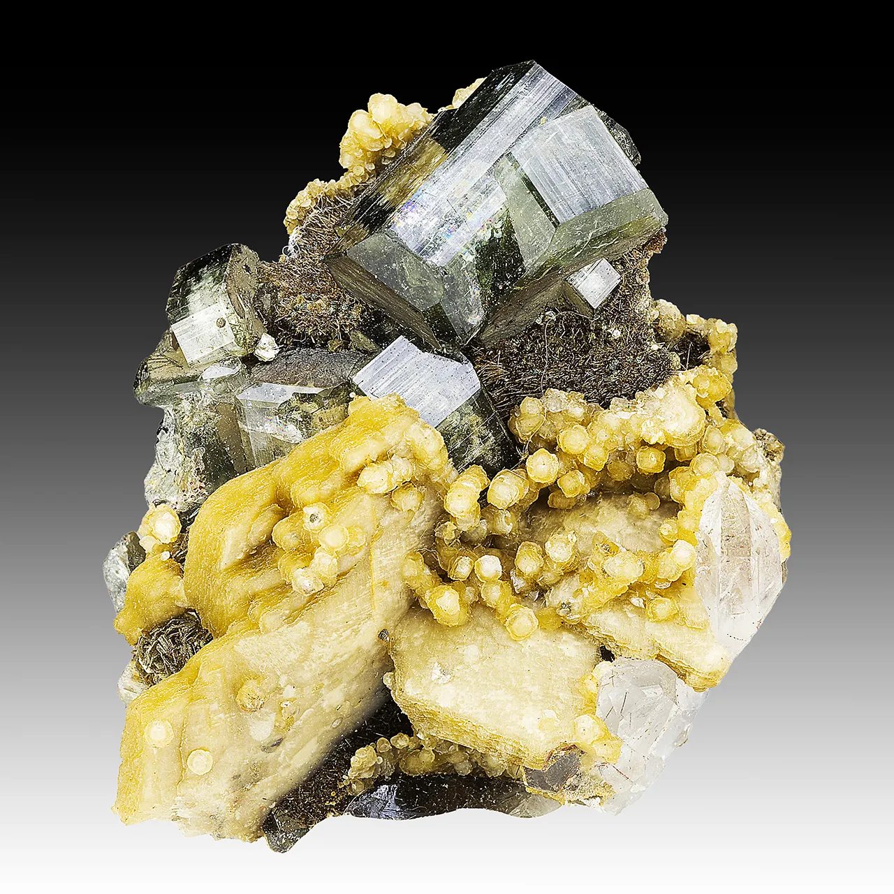 Fluorapatite with Siderite, Quartz - image 1