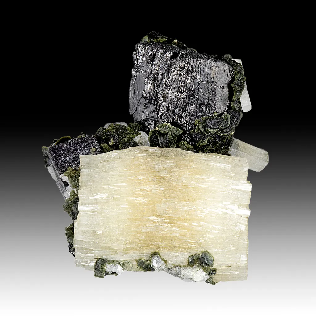 Fluorapatite with Topaz, Ferberite, Pyrite, Muscovite image