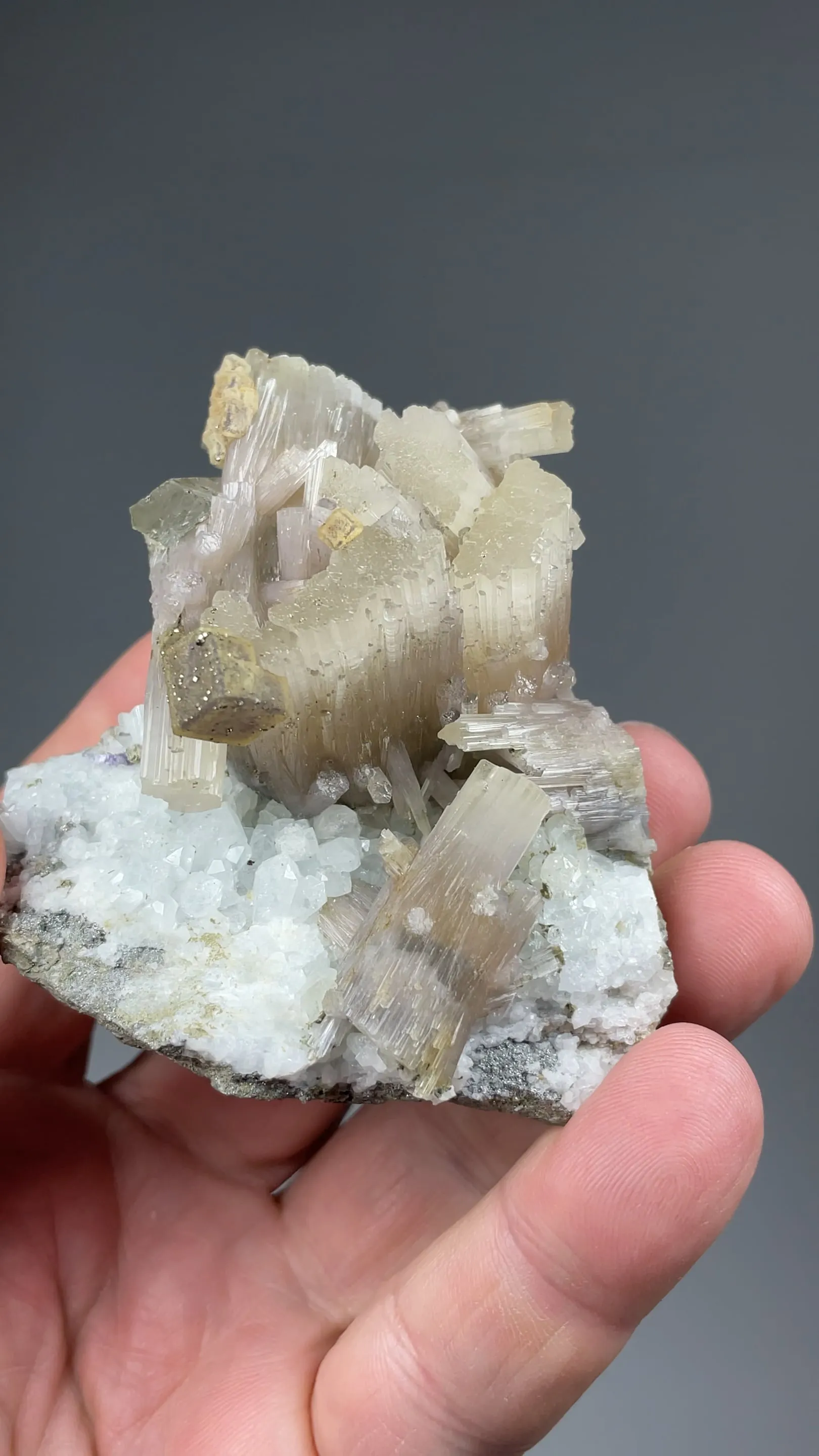 Fluorapatite with Topaz, Fluorite - image 2