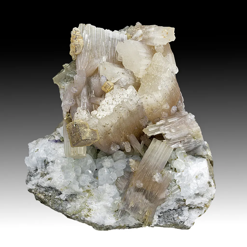 Fluorapatite with Topaz, Fluorite image
