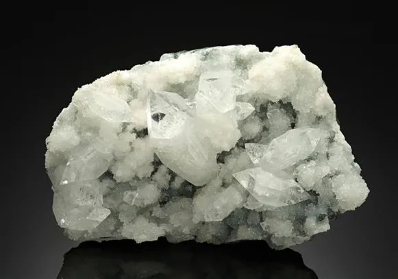 FLUORAPOPHYLLITE image