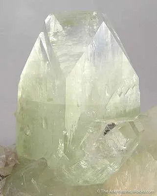 Fluorapophyllite and Stilbite - image 3