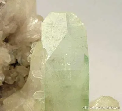 Fluorapophyllite and Stilbite - image 3
